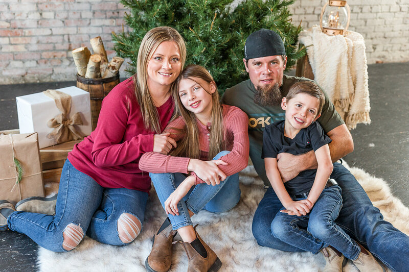 2023 Krystal Moore Photography Moose Jaw Christmas Minis-16