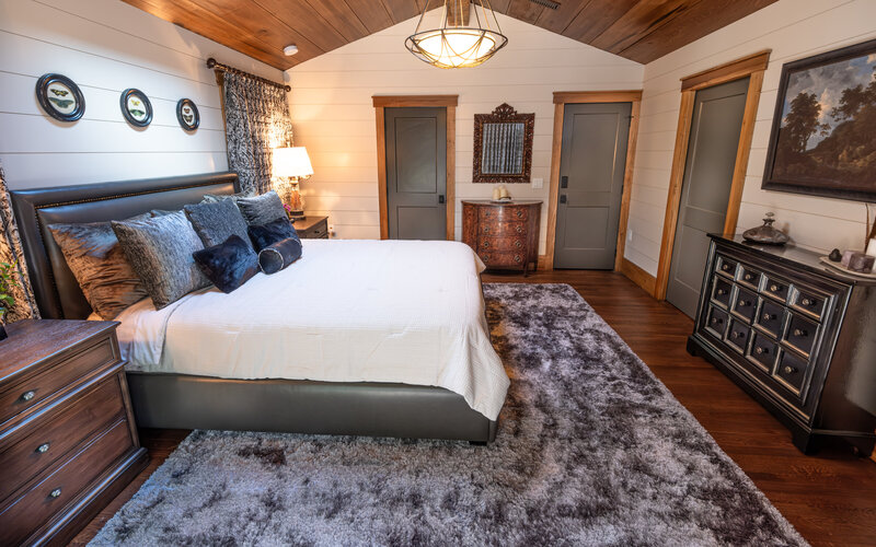 BLACKROCK KING SUITE 3