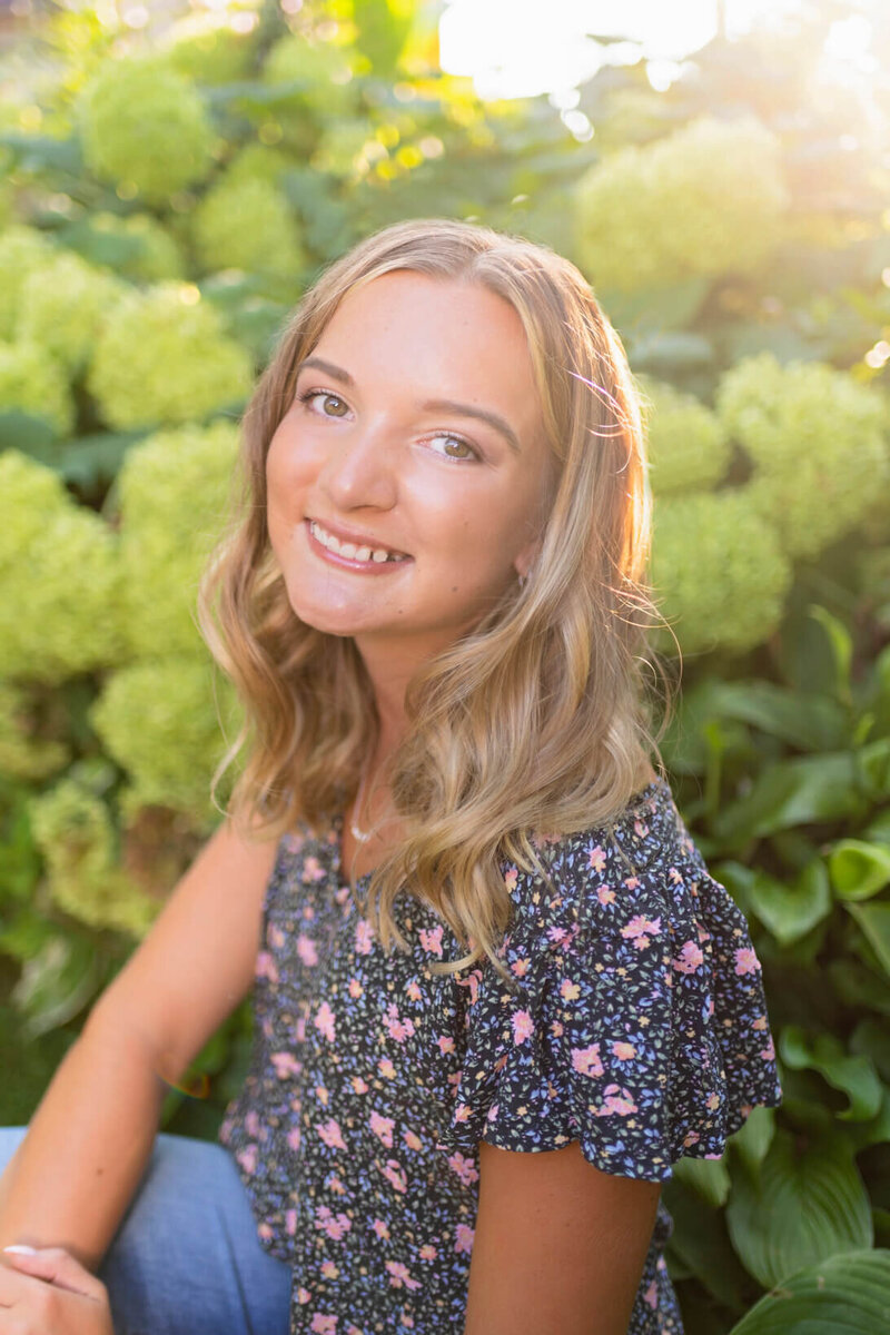 allenton-wi-senior-photographer-the-gardens-58