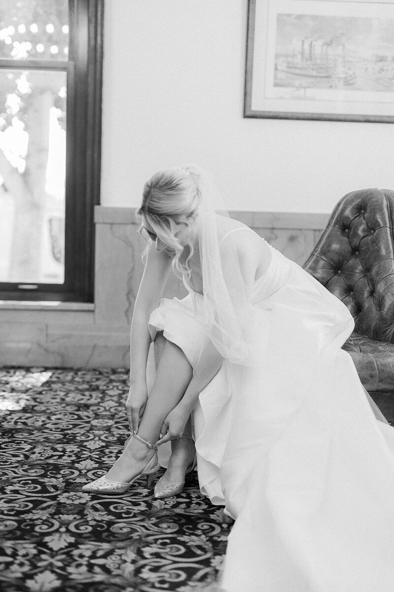 ohio wedding photographer natural traditional relaxed columbus dayton cincinnati