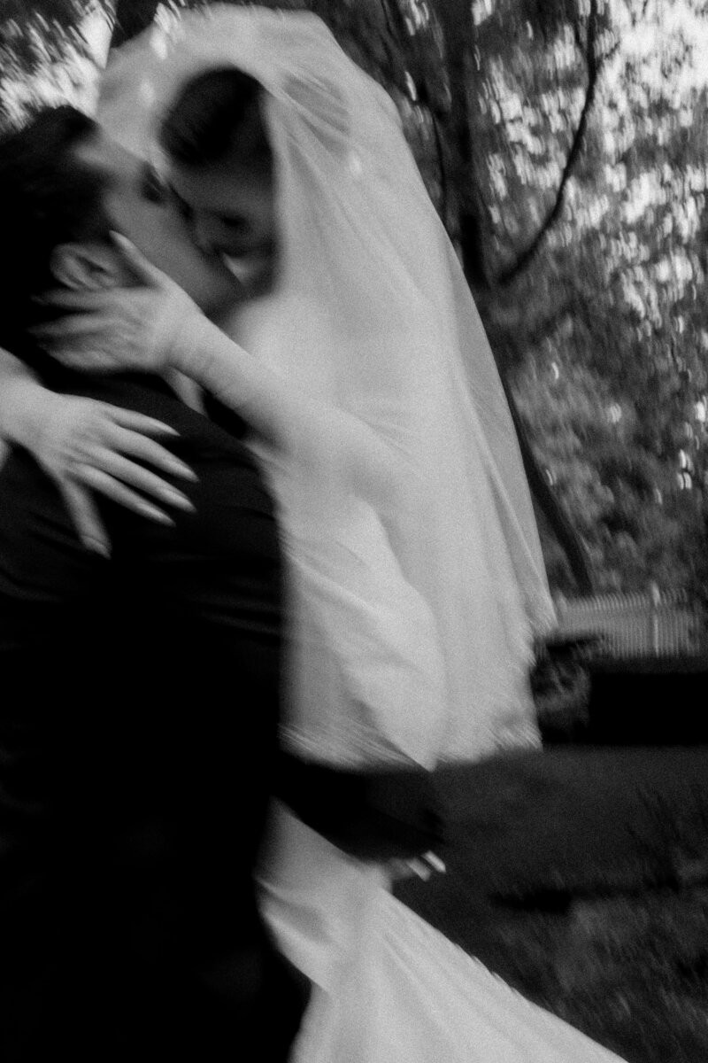 011-Cinematic-Editorial-Wedding-Toronto-Doctors-House-Lisa-Vigliotta-Photography
