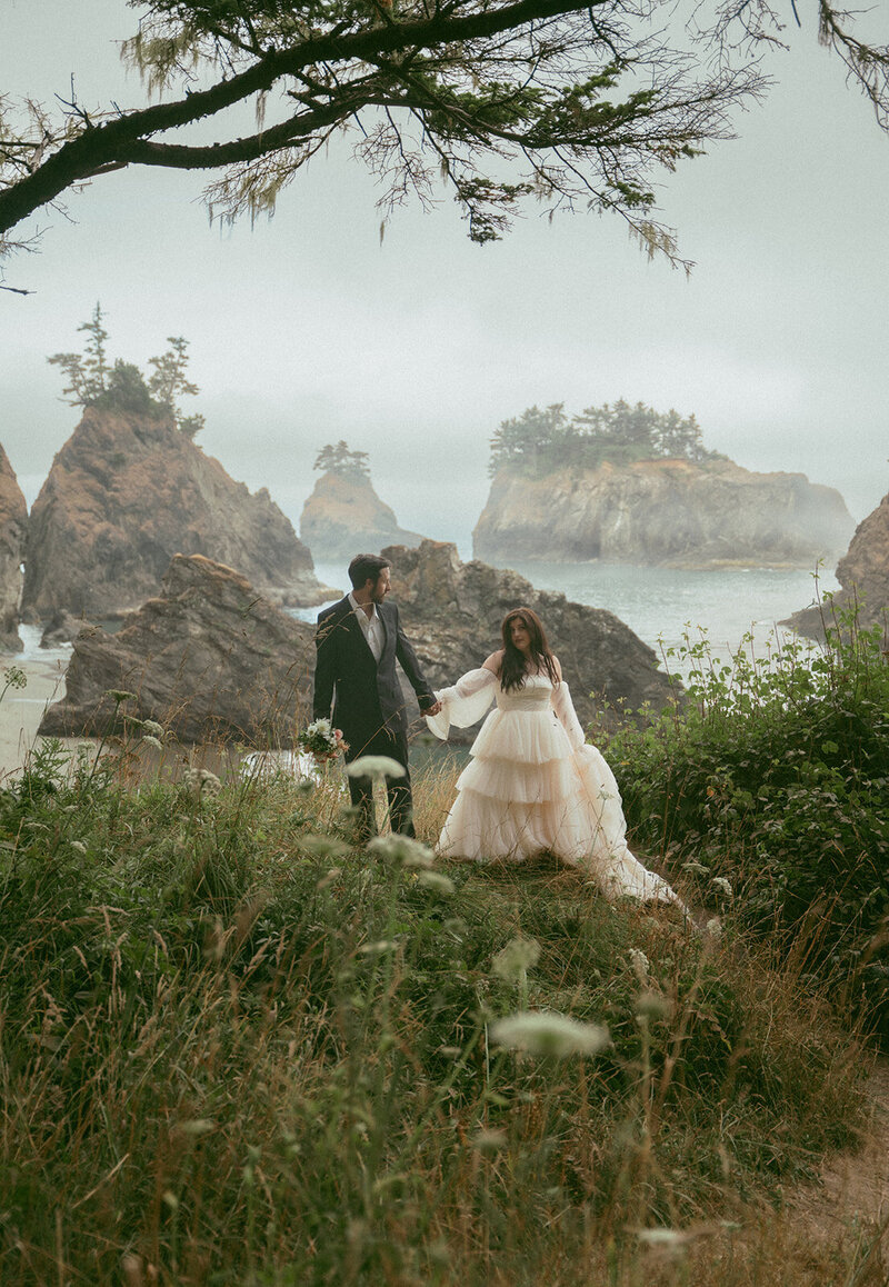 Secret Beach Elopement Photos in Oregon