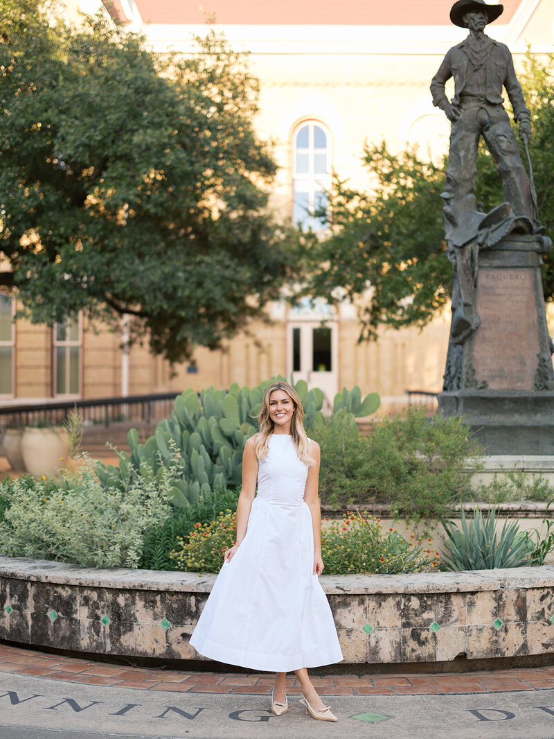 texas-state-old-main-senior-photo