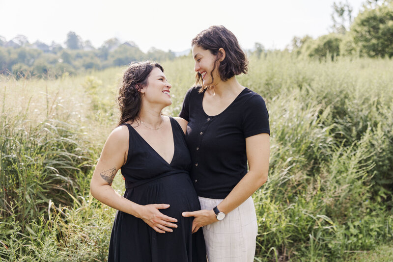 Natural Hudson Valley maternity photography with relaxed posing and true to life color