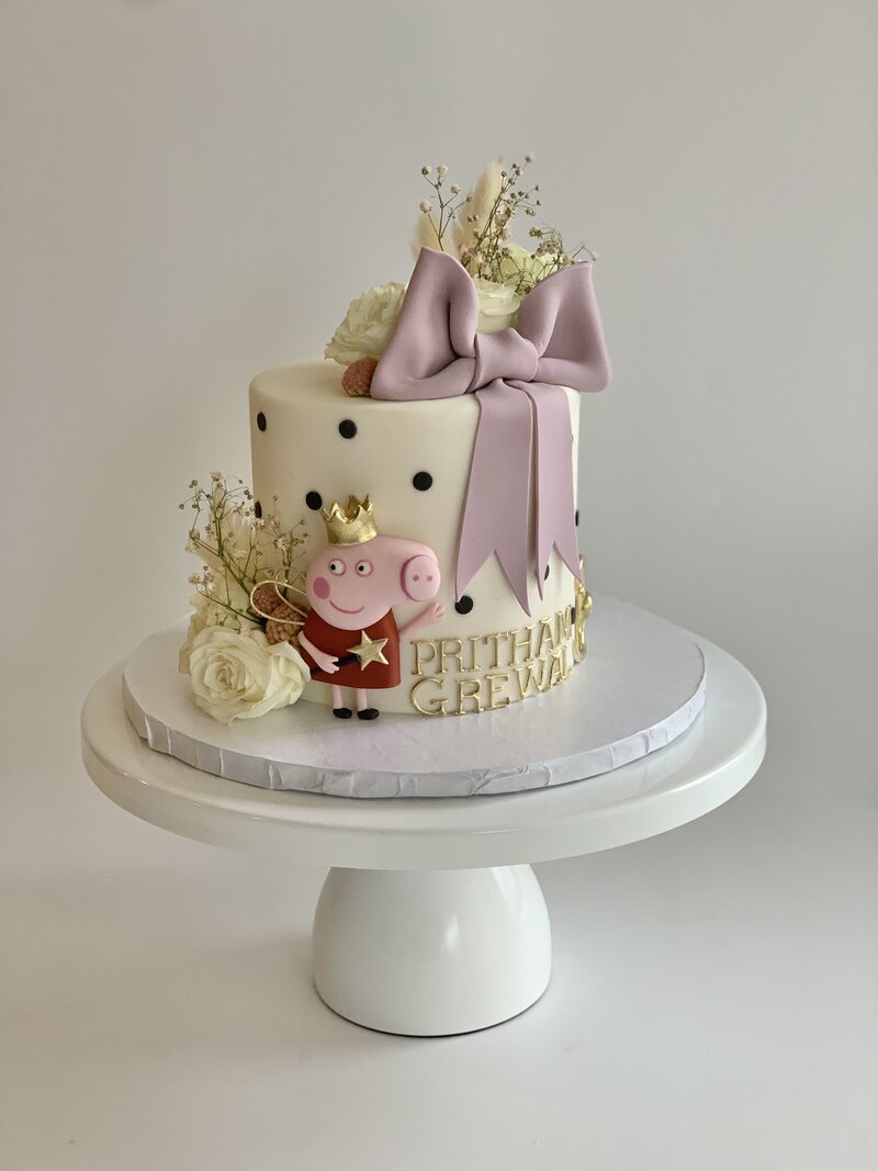 Peppa Pig Cake