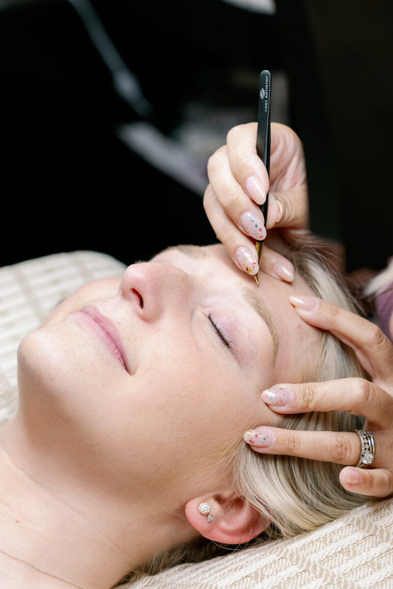 Discover the beauty of Patchogue powder brows at Lively Esthetics & Wellness. Achieve defined and natural-looking eyebrows with our expert powder brow techniques.