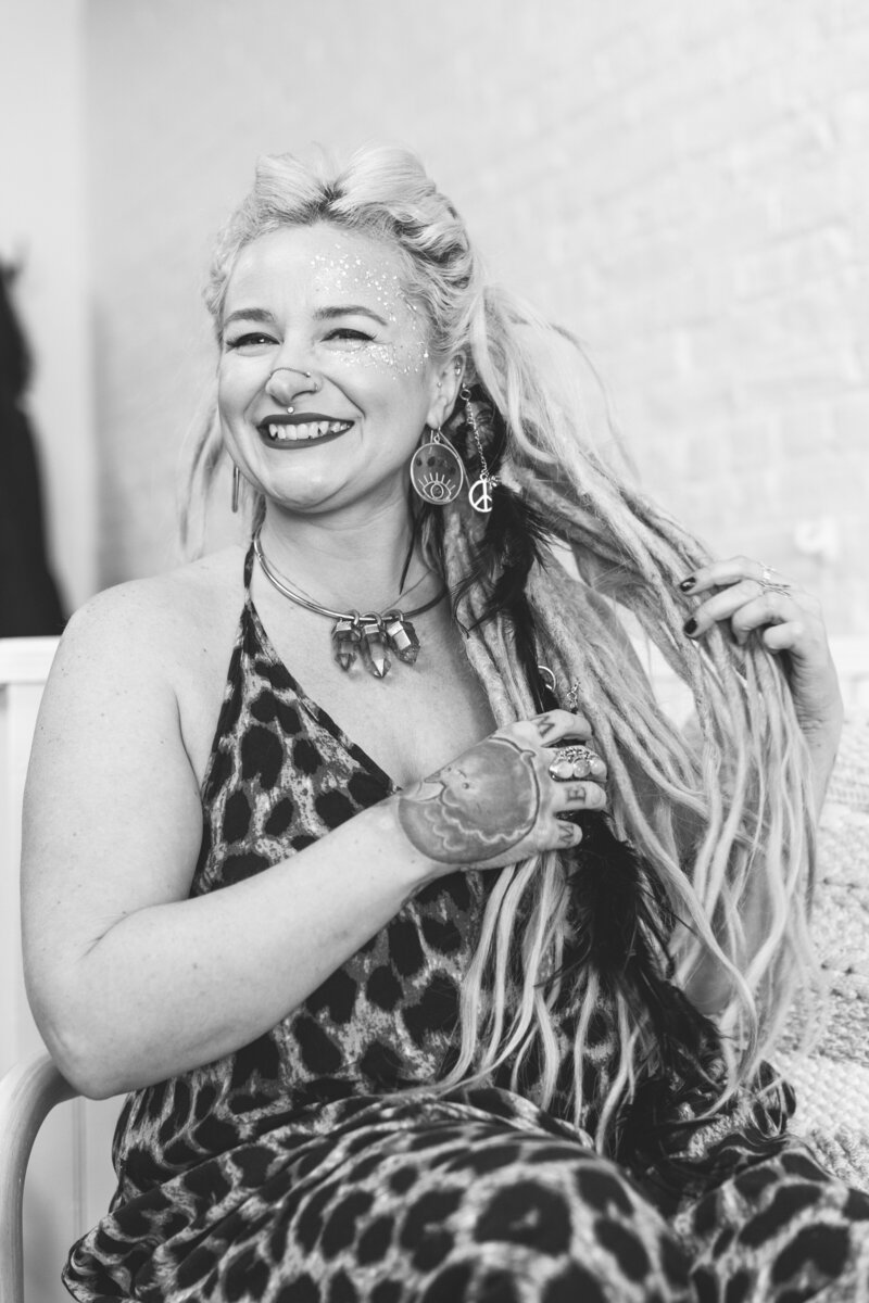 At Let Me Live Locs, we specialize in creating custom dreadlock styles that reflect your individuality and creativity. Let Erica and her team bring your vision to life.