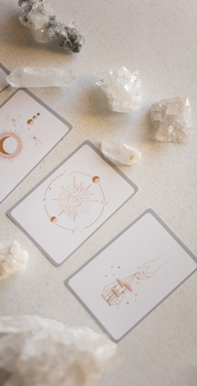 Intuitive guidance, tarot reading, oracle reading