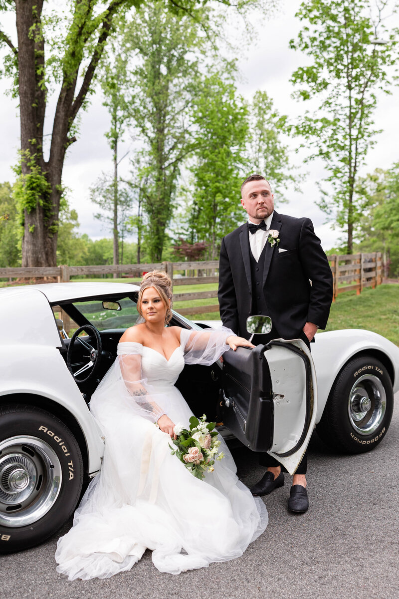 Cedar Oaks Wedding Bedford Virginia - Emily Hancock Photography_12811
