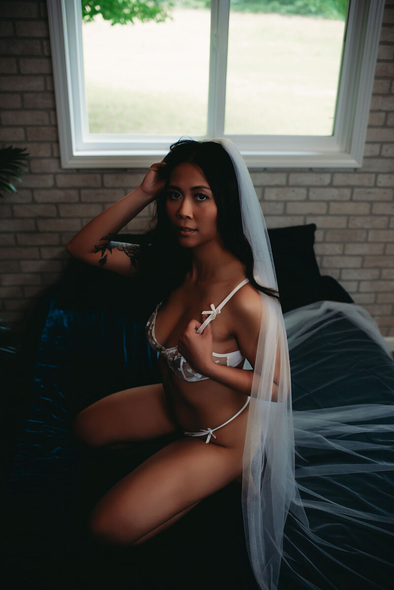 Michigan-Bridal-boudoir-KearstynMeyers90