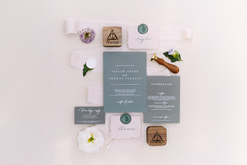 Estes Park Wedding Photographer Denver Wedding Venue Planner Della Terra Mountain Top Fall Colorful Wedding Liz Osban Photography Black Canyon Inn Wyoming Wedding Photographer Elopement Engagement 58