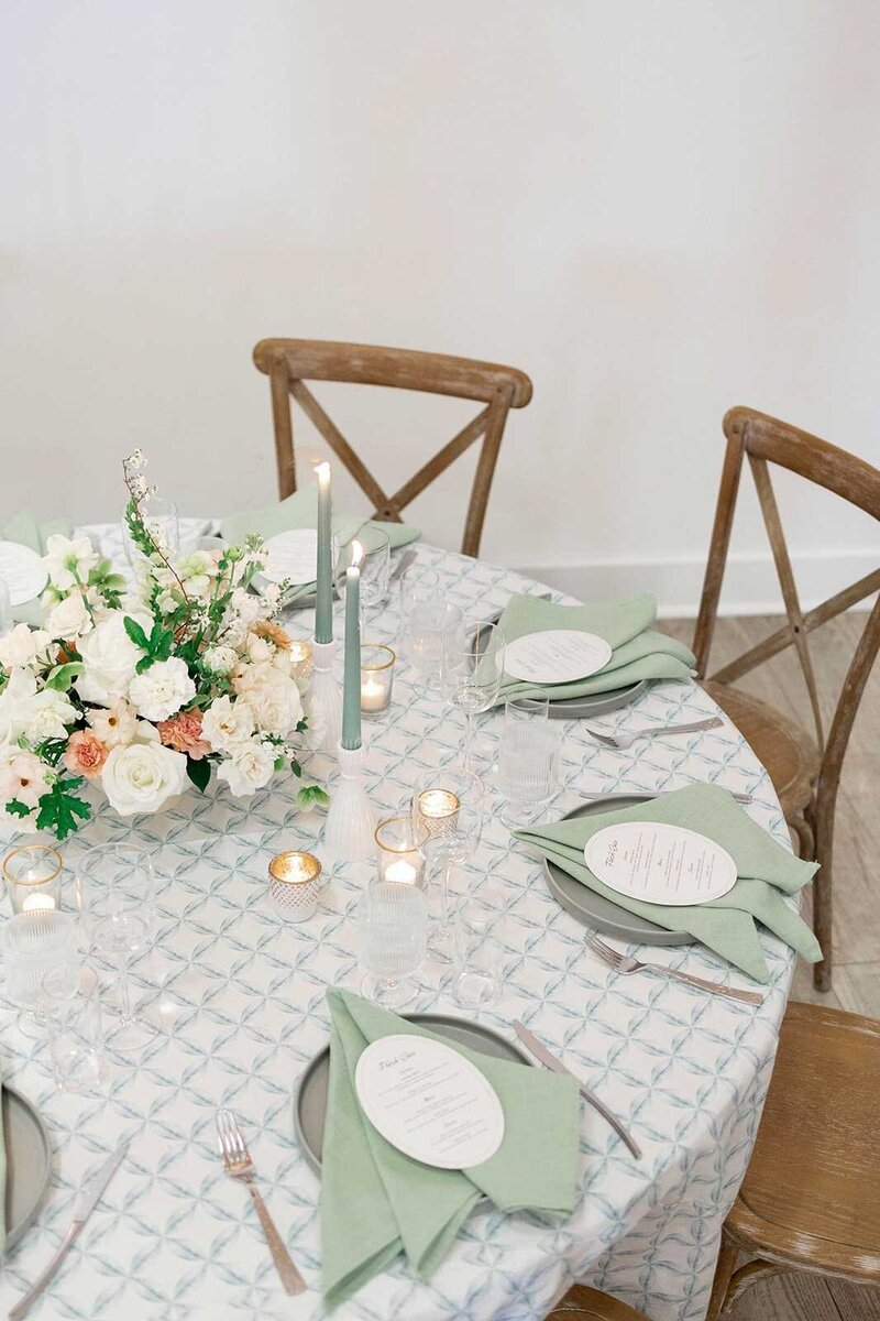 personalized-spring-wedding-menus
