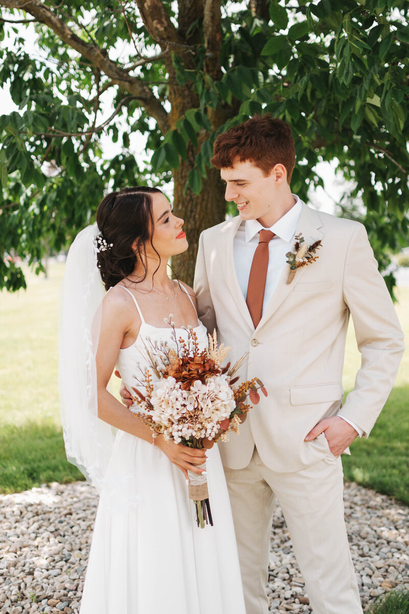 Taylor Elizabeth Photography Weddings and Lifetyle Photographer in Indiana Weddings Photo 3