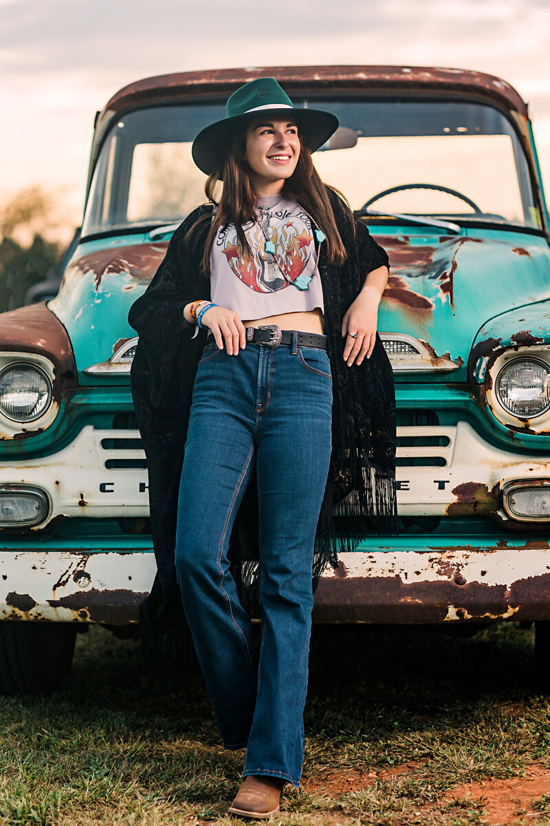 southwest-vintage-truck-senior-photo