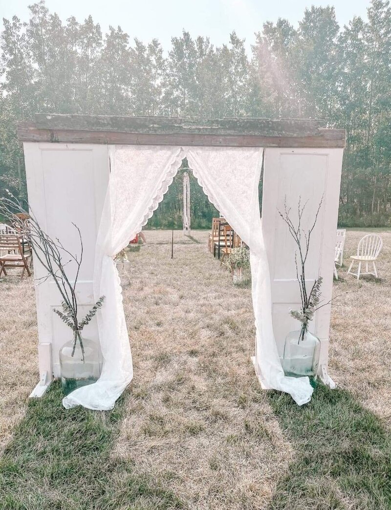 Rustic door arch 1-Rori Ranch Rentals