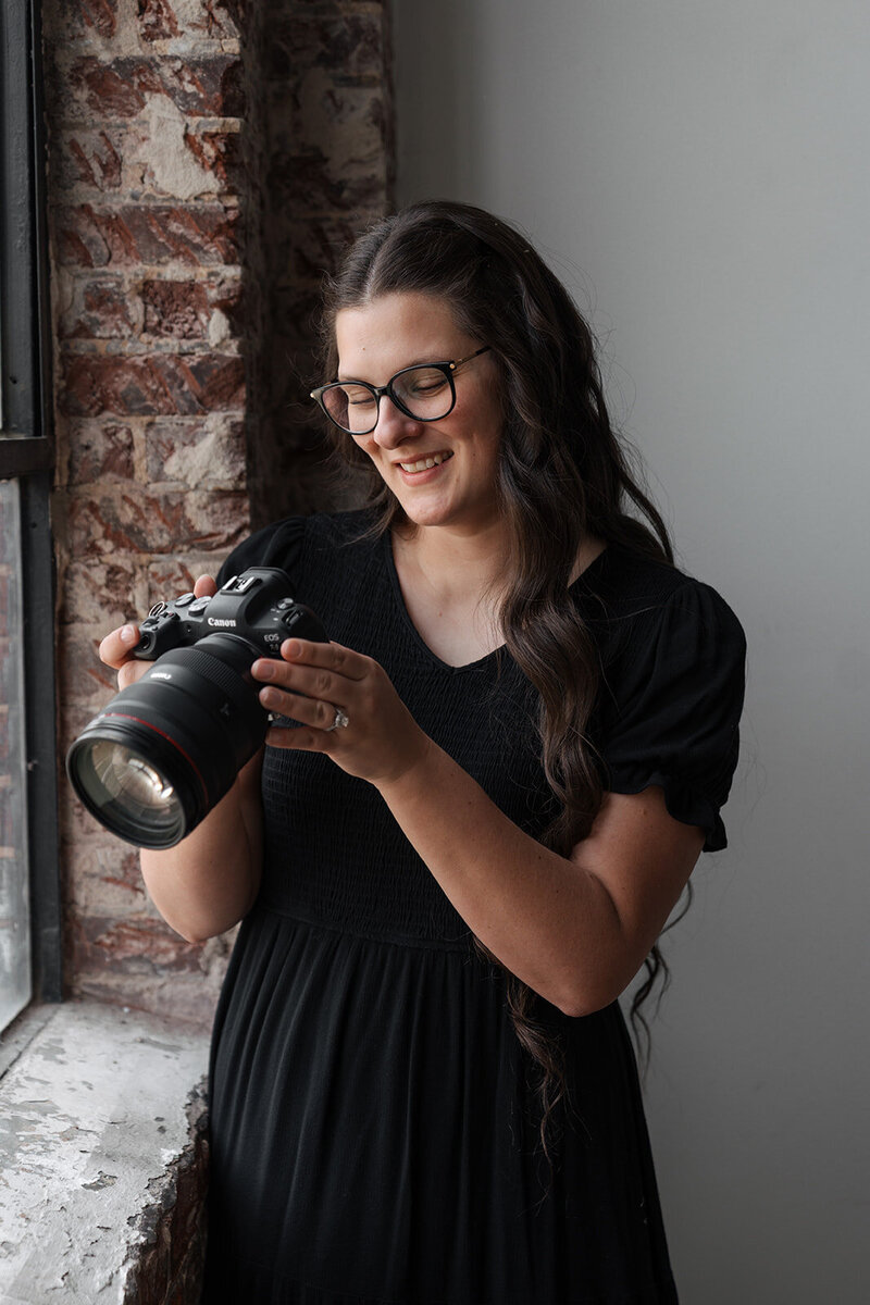 rachel boyd poses for a photo during a branding photoshoot