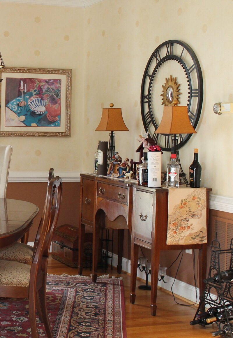13 Bedeckers Interiors - Kristine Gregory - sideboard BEFORE
