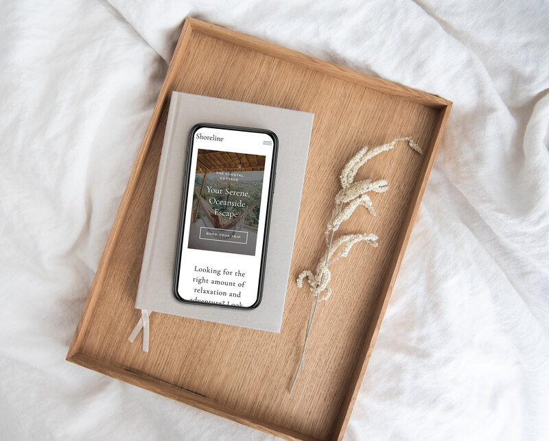 showit-template-adalyn-wilde-iphone-mockup