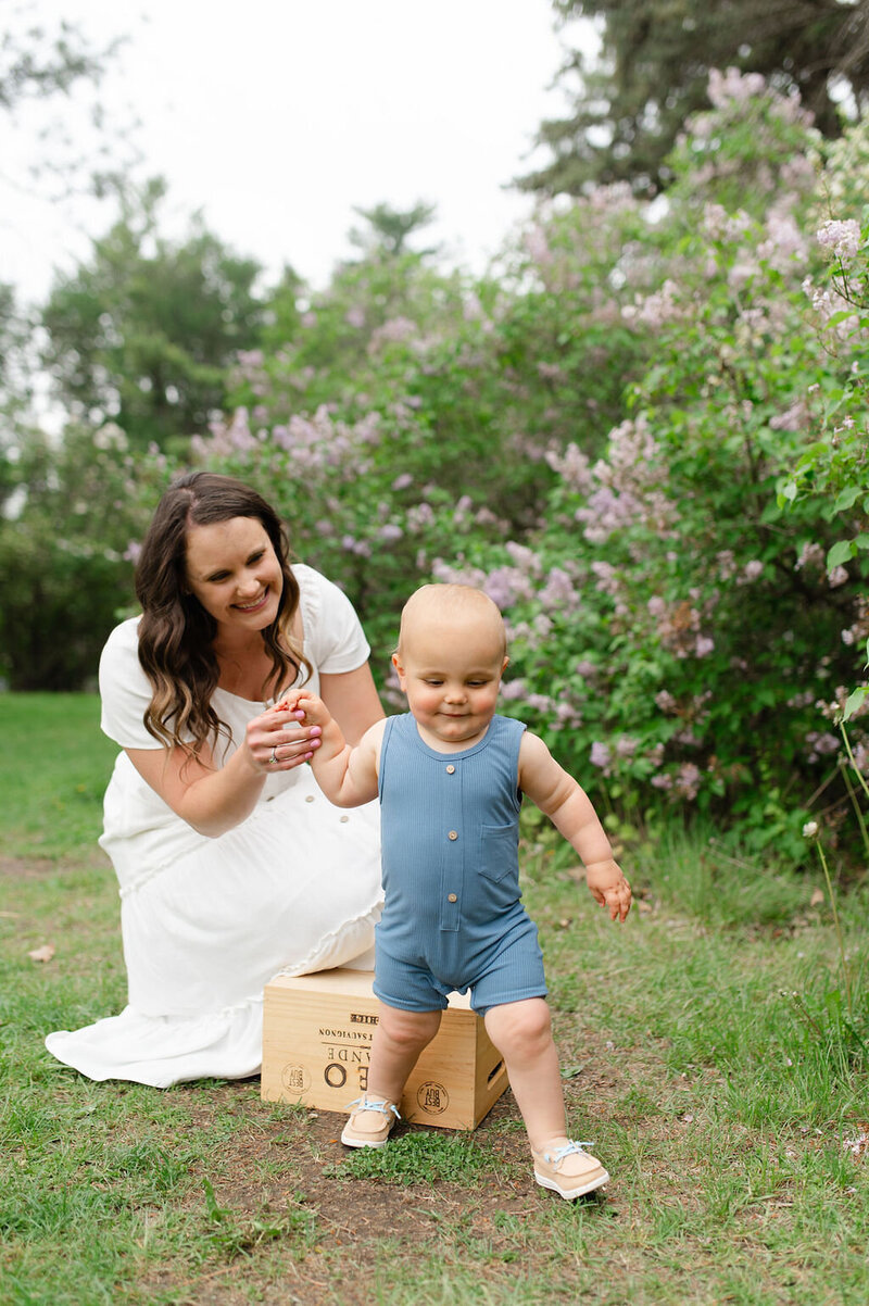 SpringFamilyPhotos-Minnesota-Edina-EdenPrairie-ArnesonAcres-TimelessFamilyPhotographer2