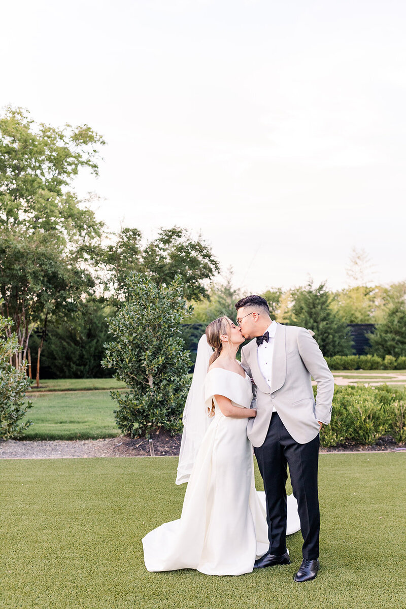 Lorena Ferraz and Gustavo Antonio Wedding _ Marissa Reib Photography _ Tulsa Wedding Photographer-896