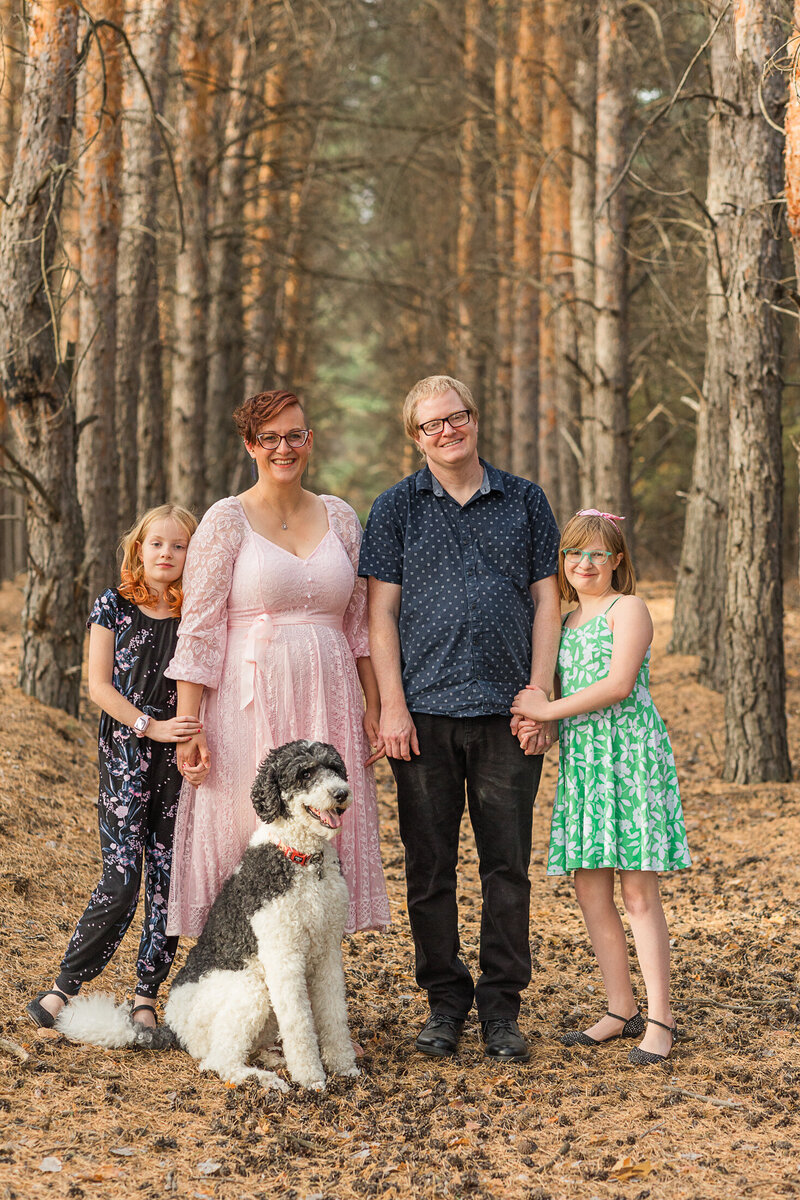 2024 Krystal-moore-photography-moose-jaw-sask-forest-family-photos