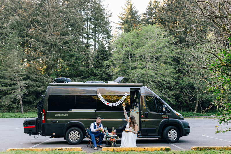 Oregon-van-life-elopement-2