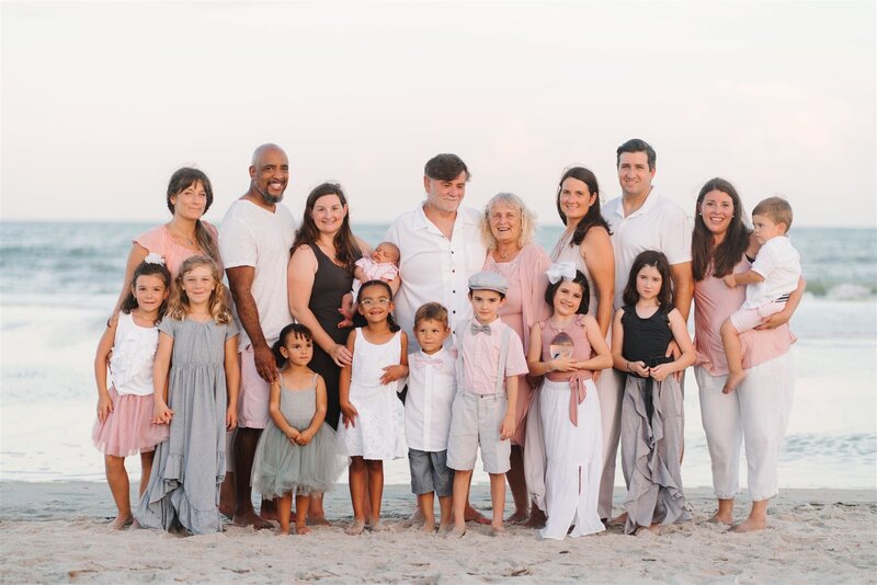 Wear all white to your family photography session in Myrtle Beach. What to wear to your family session in Myrtle Beach
