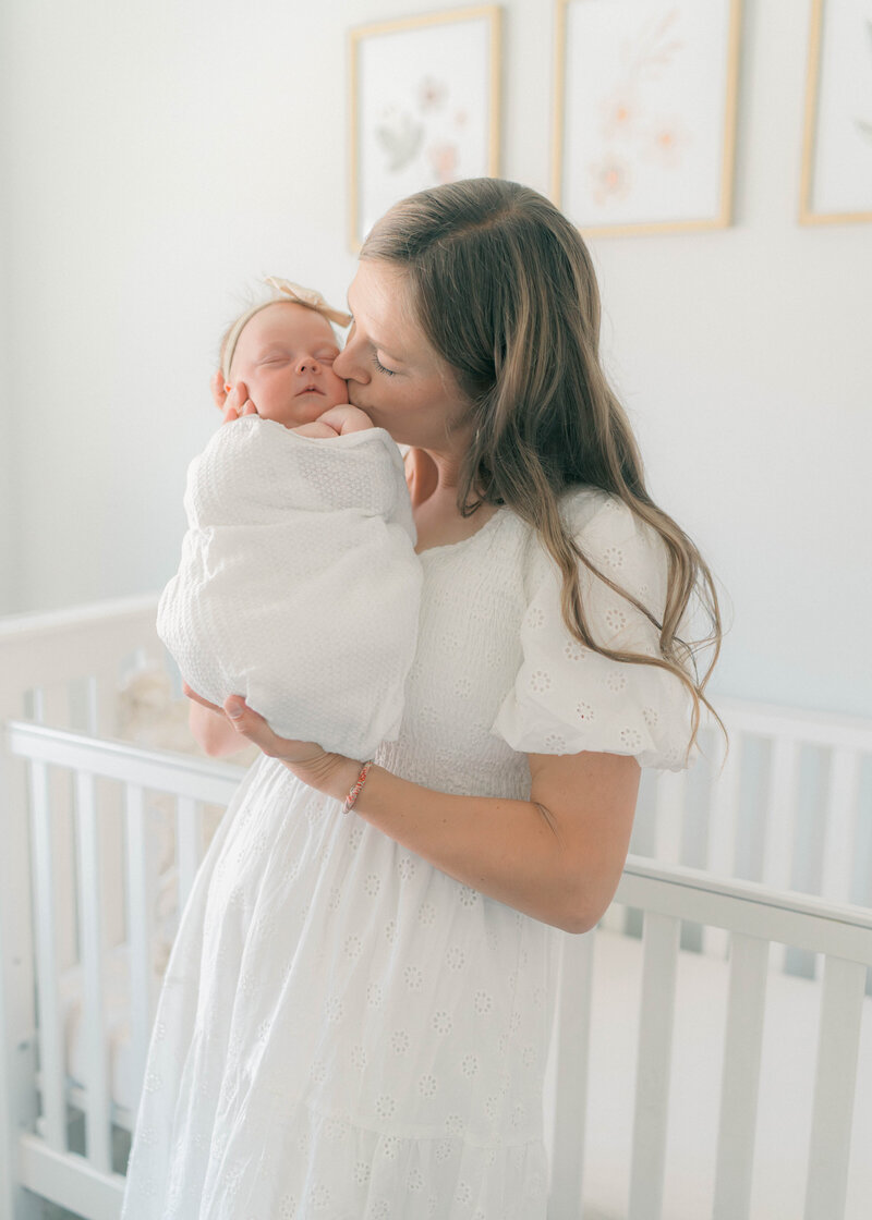 Newborn Photographer based in South Jordan Utah. Iris Graciela Photography.