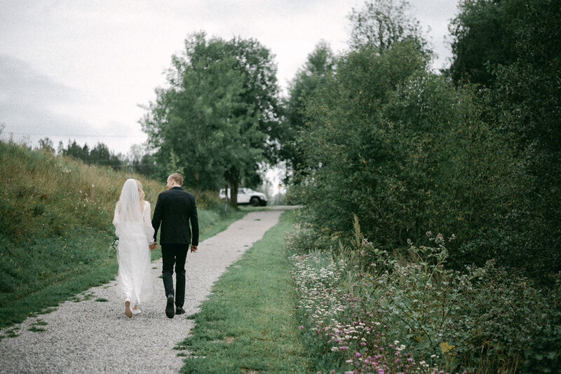 Wedding photo of an Intimate and romantic wedding  photography session in Porvoo by photographer Hannika Gabrielsson