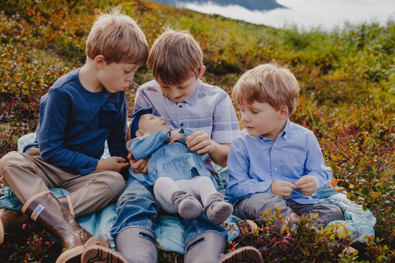 Alaska-Family-Arctic-Valley-D&A_50