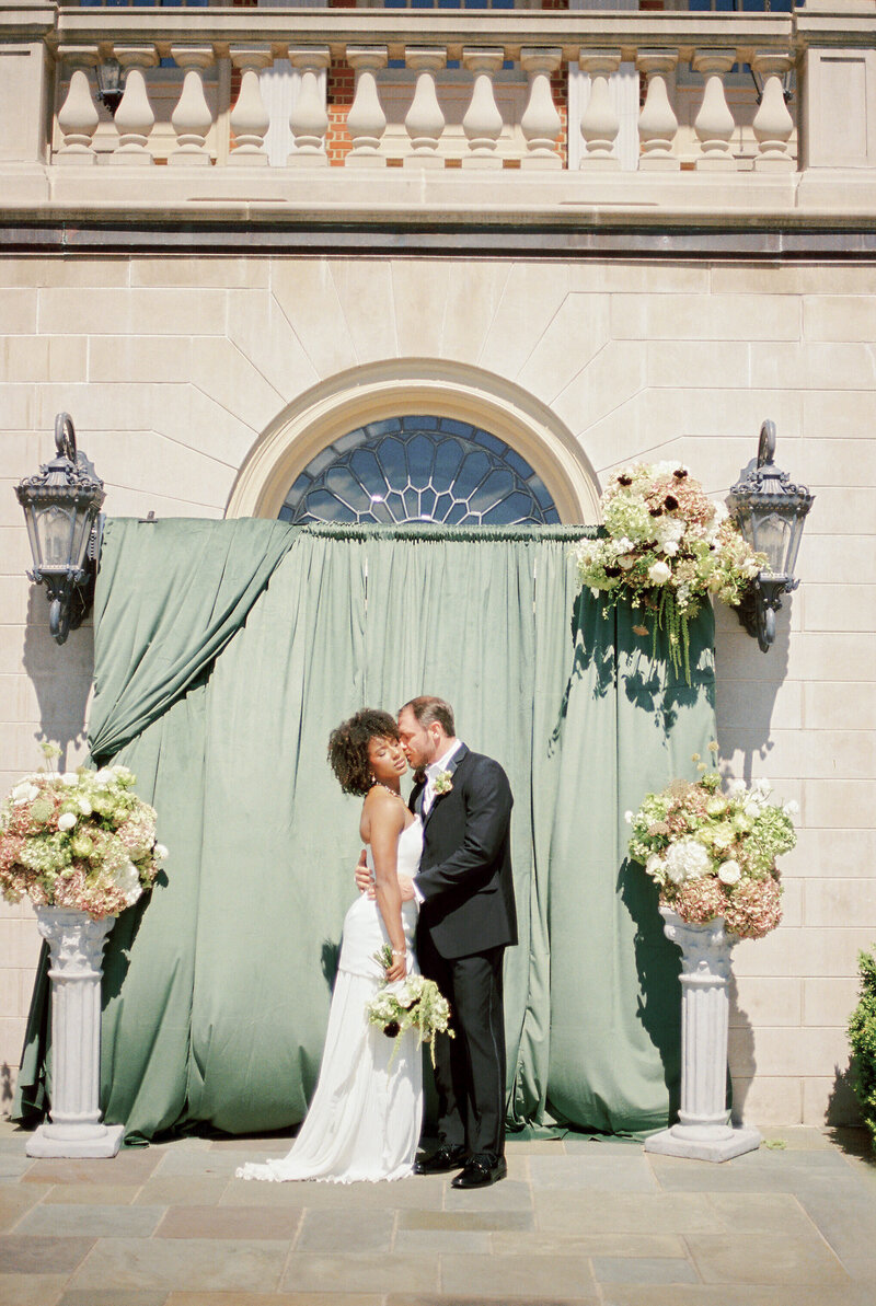 Virginia-Spring-Intimate-Wedding-Estate-at-River-Run-on-35mm-Film-2
