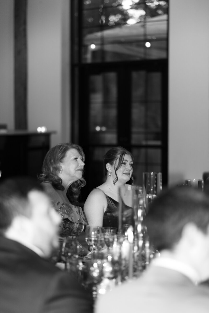 sarah-elizabeth-studio-ohio-wedding-photographer-the-landing-cummins-wedding-friday-first-dances-61