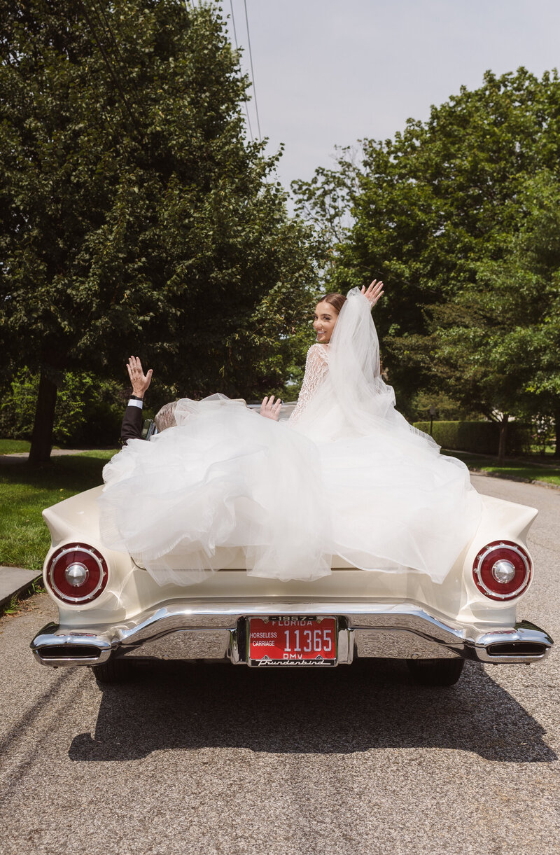 vintage car rental for wedding day 