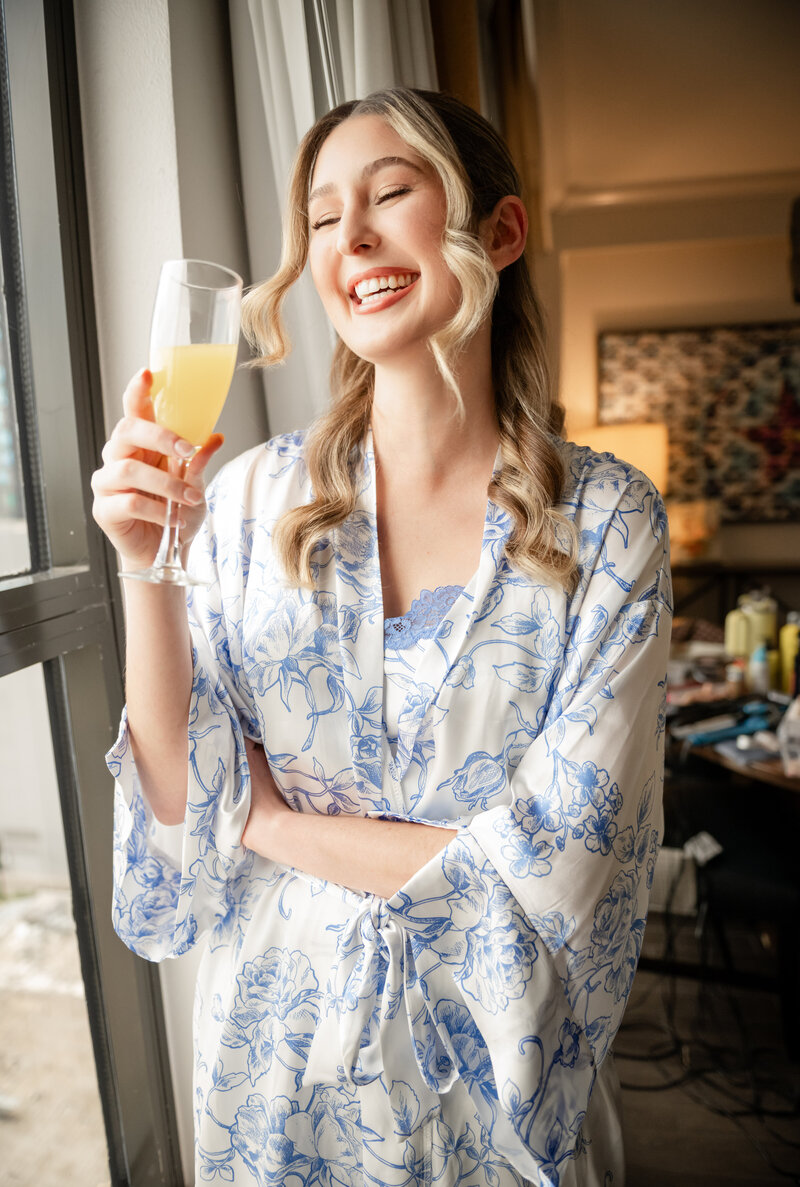 Allie Goodspeed is a wedding photographer based out of Austin, Texas serving Texas and beyond.