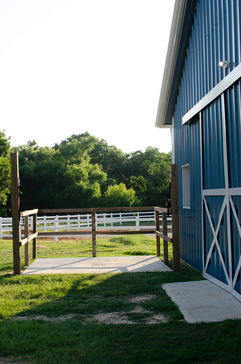 English horse riding barn in North Texas