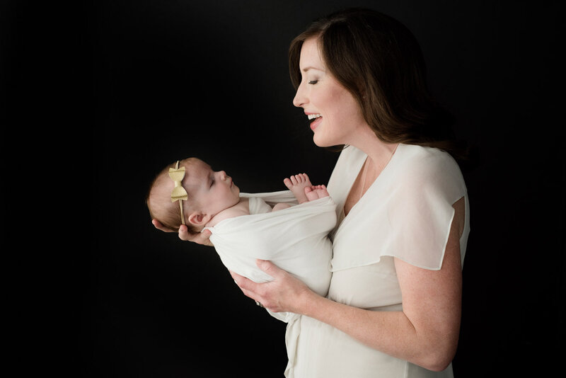 Newborn-photographer-tips-for-dressing-postpartum-7