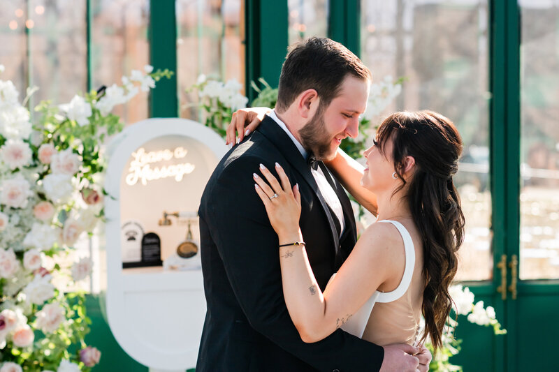 2025_PixelsandWood_JodieBrim_brideGroom-65