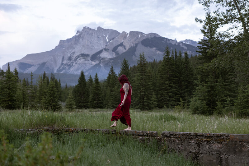 A moment of grounded presence with Ellen, intuitive coach and energy worker at the Guiding Raven Wellness, supporting your journey to clarity and self-discovery in Banff.