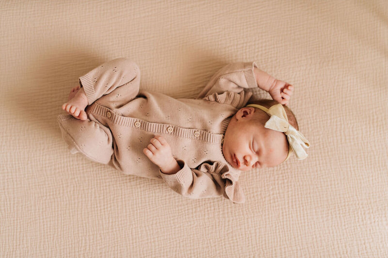 Timless-InHomeNewborn-BabyGirl-Edina-EdenPrairie-Eagan-Minnesota9