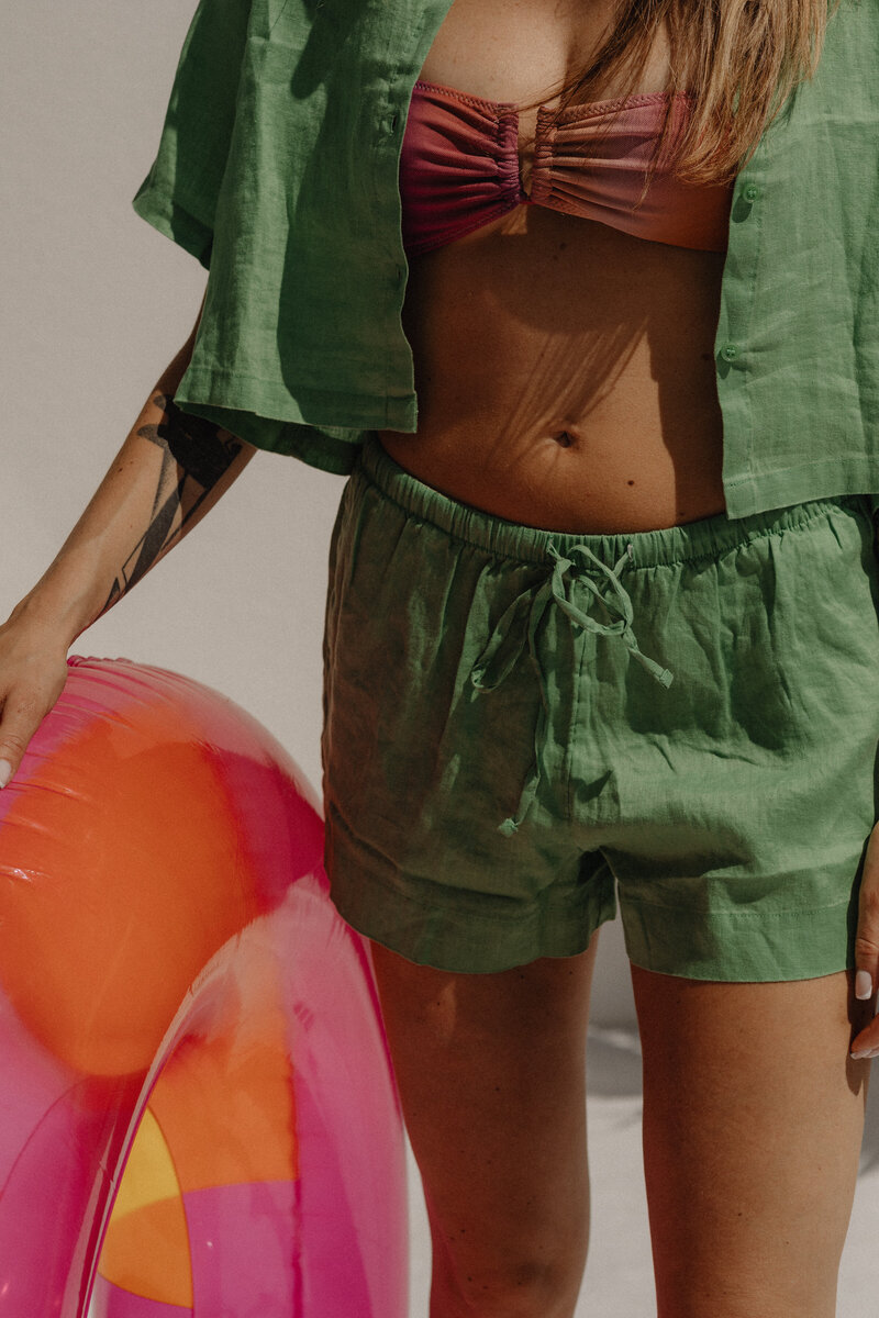 kaboompics_golden-glow-embracing-beach-vibes-and-the-perfect-tan-32489