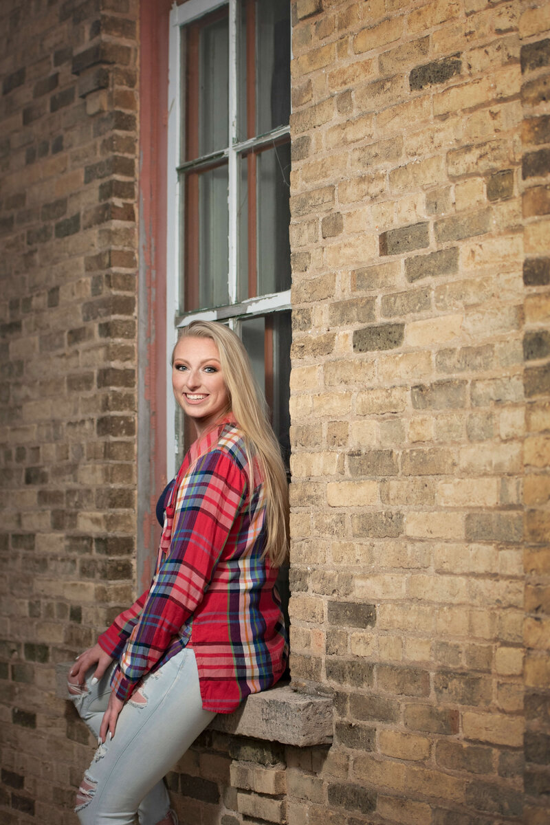 Senior-Pictures-The-Gardens-Wedding-Center-Allenton-Wisconsin-70