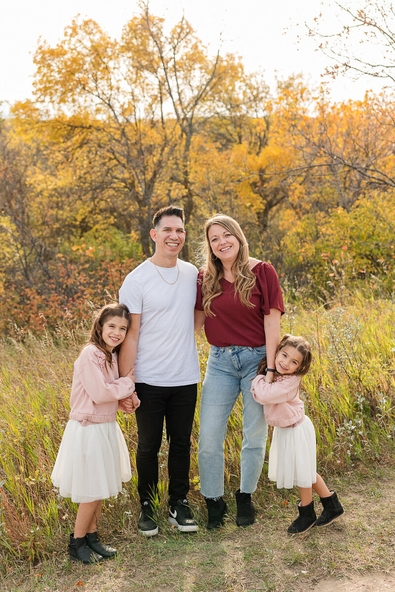 2024 krystal-moore-photography-buffalo-pound-family-session-with-rolling-hills-3
