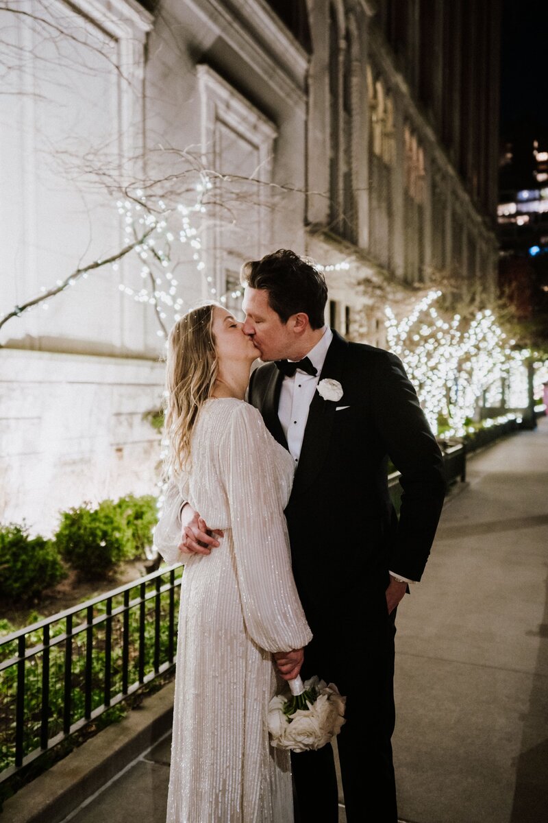 intimate downtown Chicago wedding