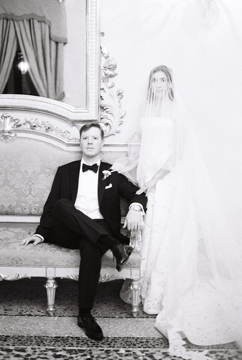 wedding-film-photography-couple-blackwhite-laurianevega