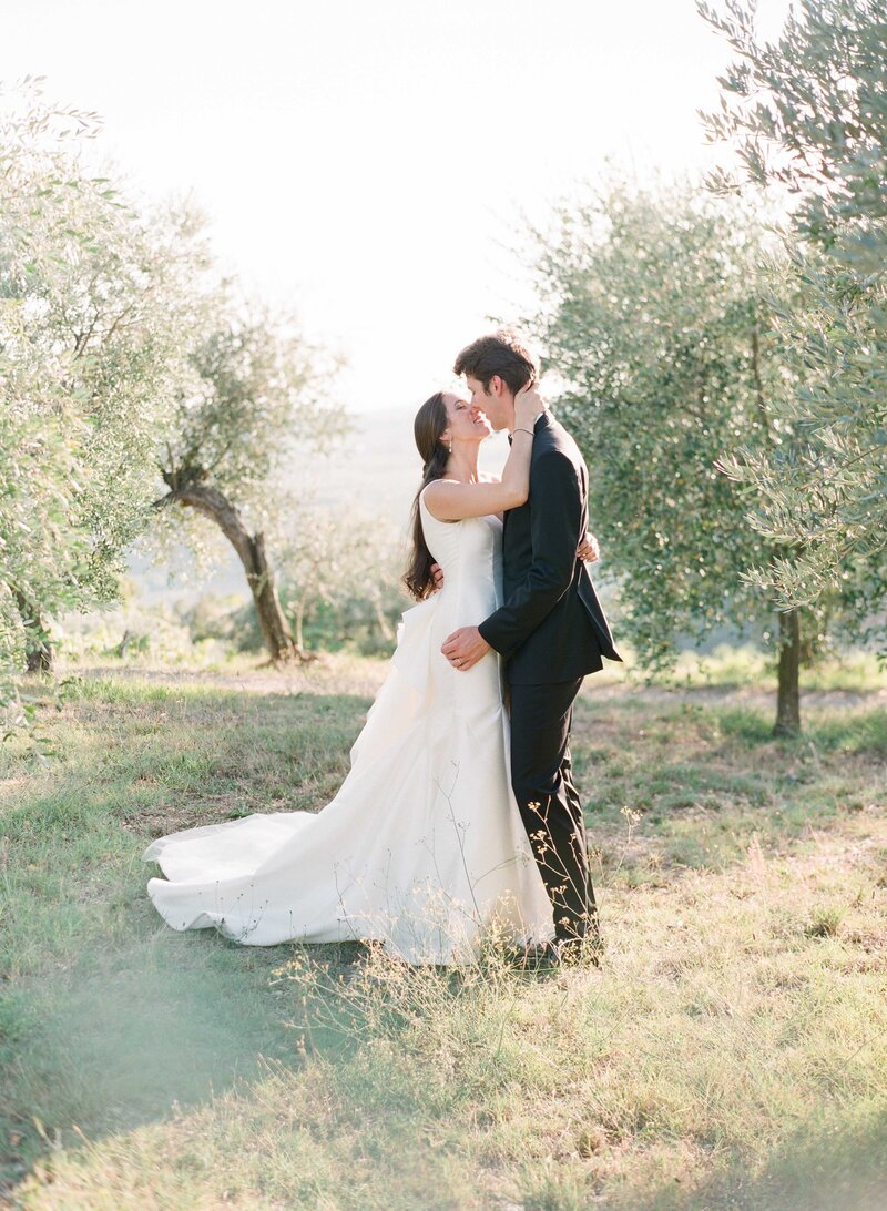 AlexandraVonk-Tuscany-wedding-villa-Poggiale