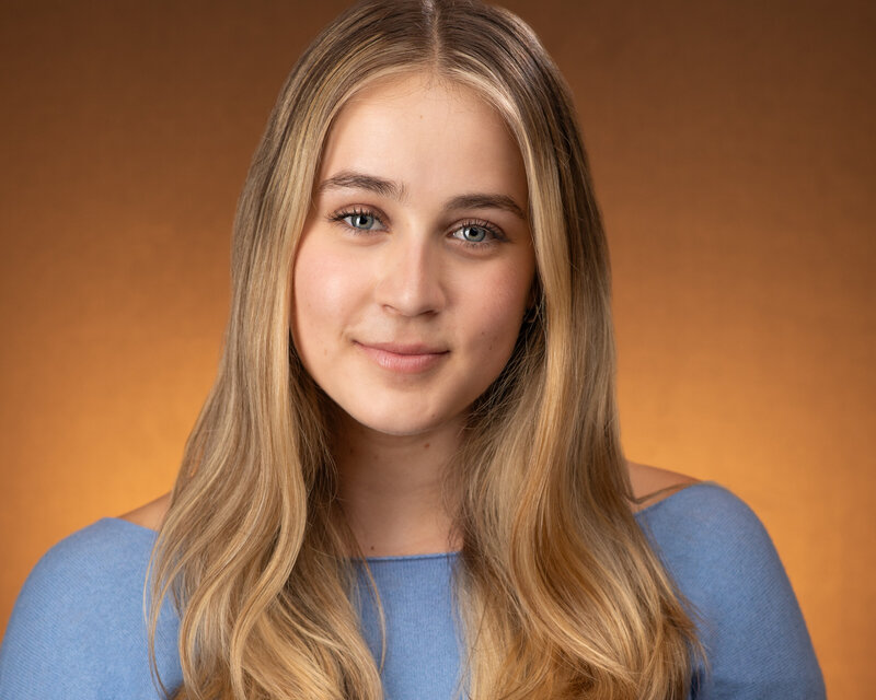 Avery Headshot