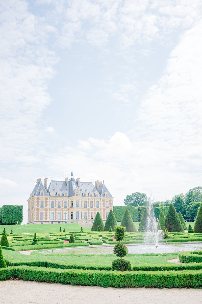 Morgane Ball photographe mariage Paris chateau de sceaux jardins