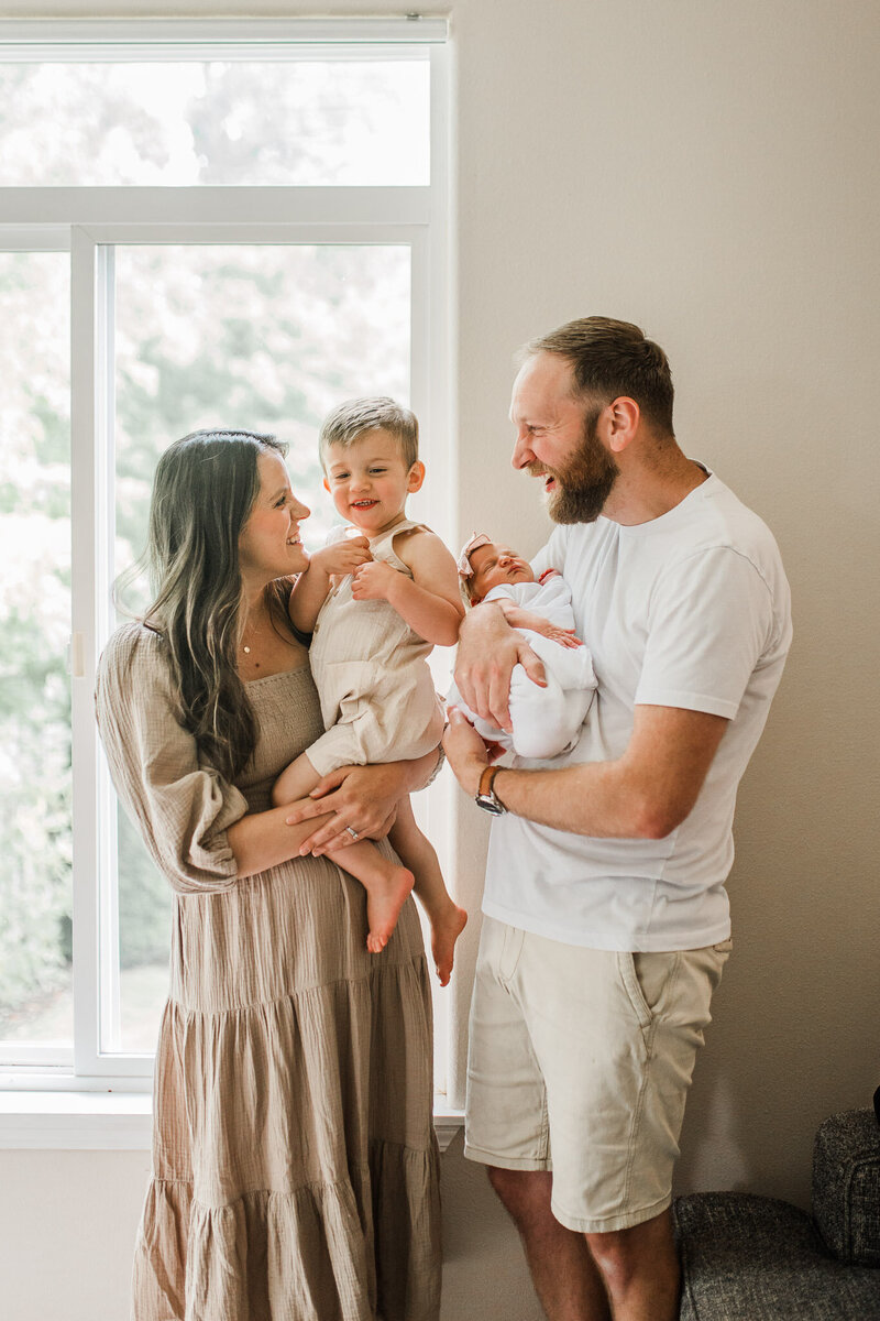 Newborn with family taken by Camas, Washington Newborn Photographer.