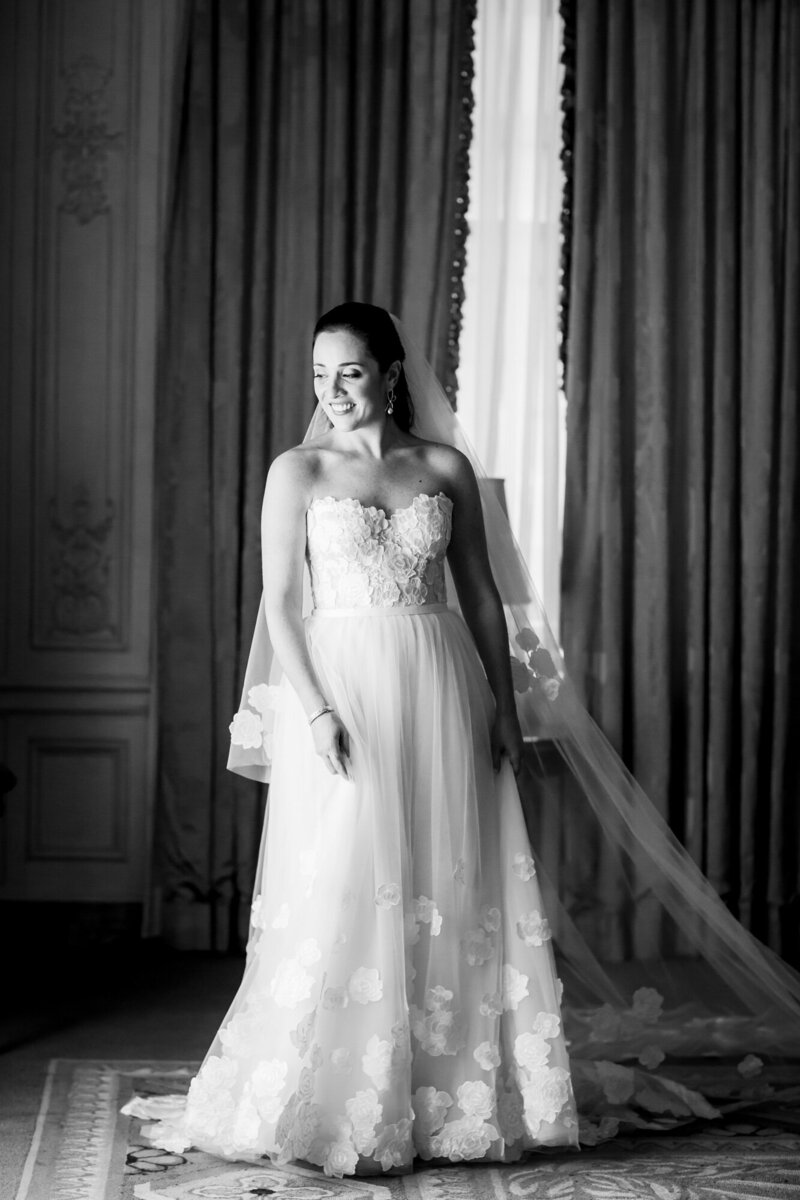 cipriani-wall-st-nyc-luxury-weddings-photography-images-by-berit-0480