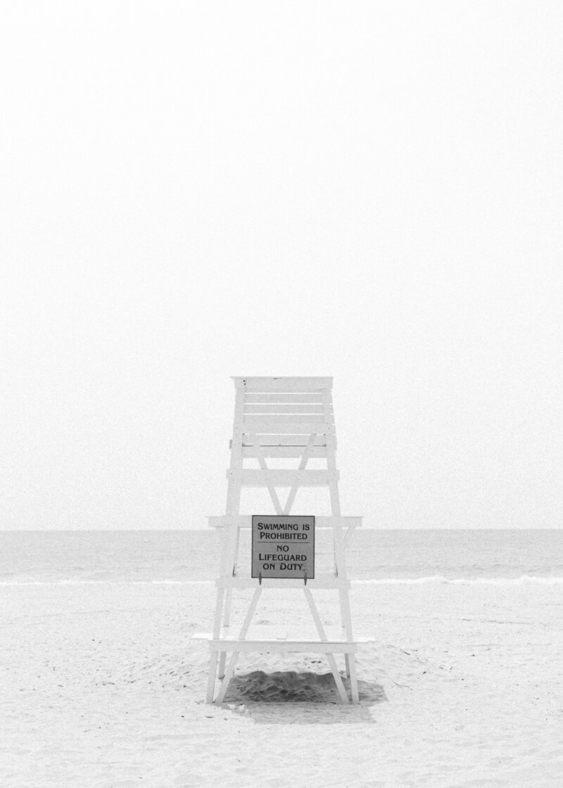 Olivia-Tommy-Hamptons-Beach-Portraits-Chloe-Winstanley-Photography-001